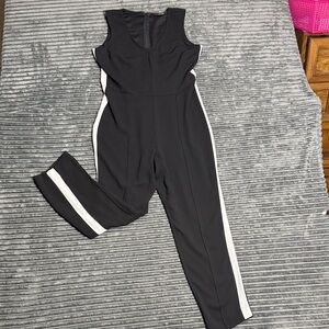 Simply Vera v neck Black with White stripe Sleeveless Jumpsuit size small